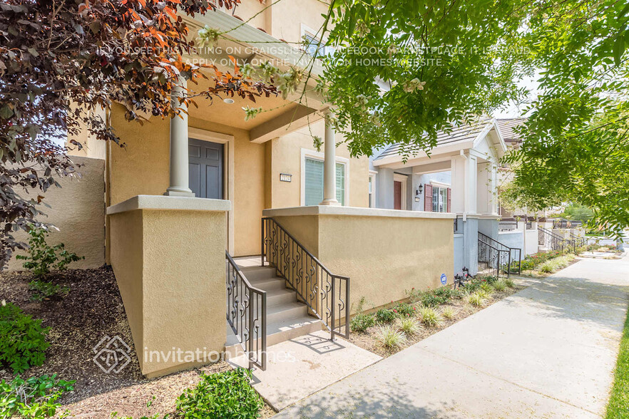 Building Photo - 2124 Pleasant Grove Blvd