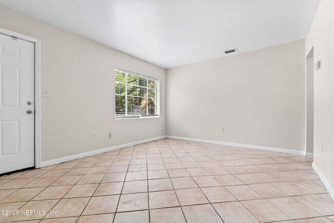 Building Photo - 602 Luna Ct