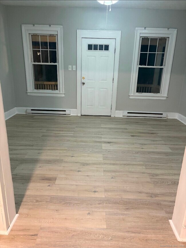 Building Photo - 190 Howard Ave