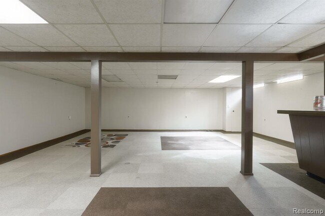 Building Photo - 13103 Iowa Dr