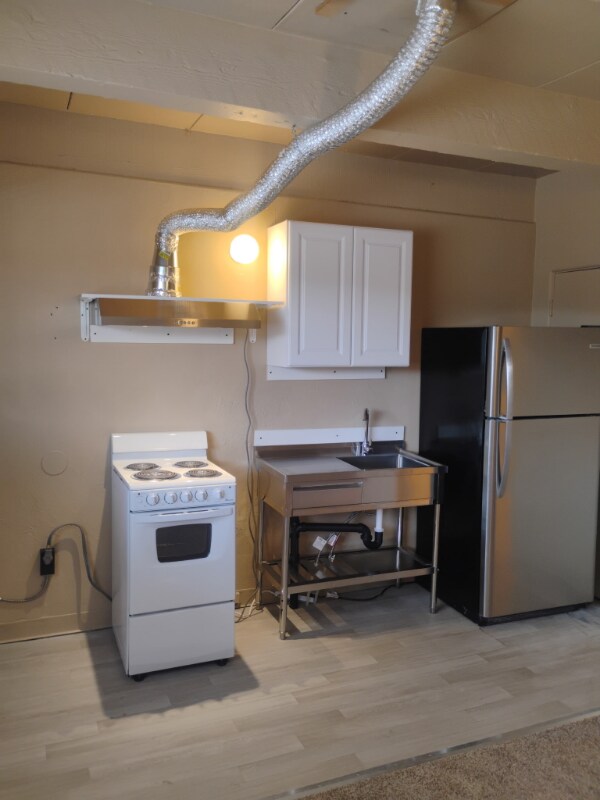 Building Photo - 1639 Basin St SW