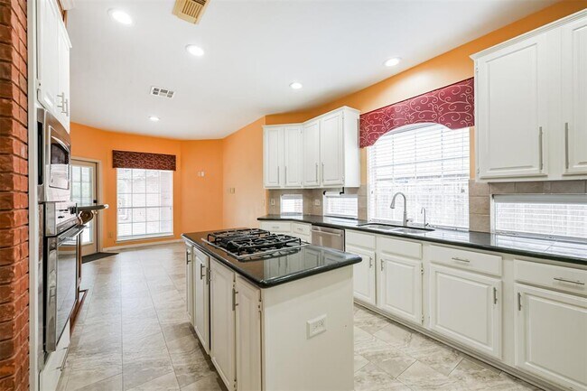 Building Photo - 4003 Bountiful Crest Ln