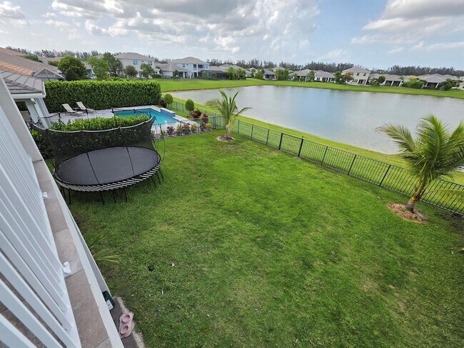 Building Photo - 16007 Whippoorwill Cir