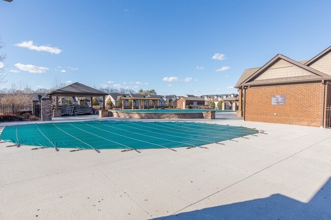 Building Photo - 1249 Riverbrook Dr