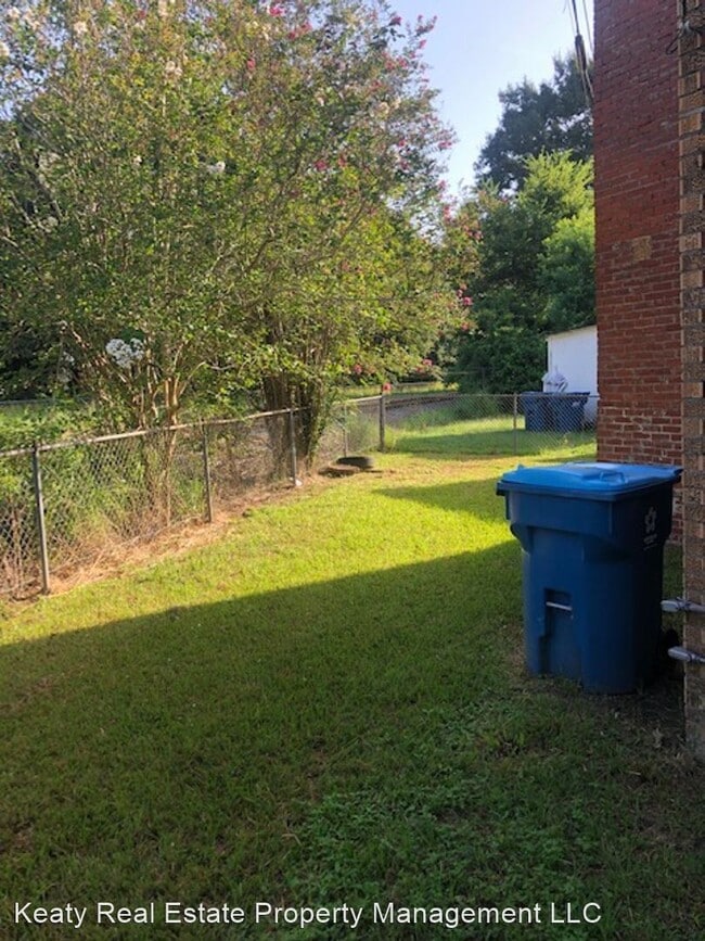 Building Photo - 2 br, 1 bath House - 105 Bellot Street