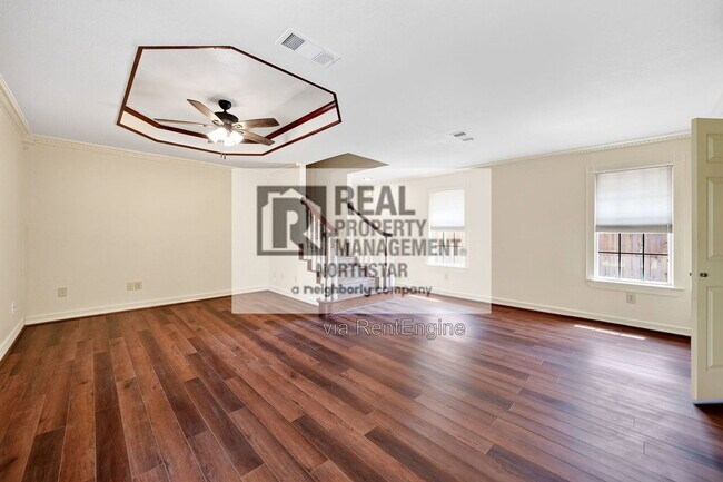 Building Photo - 902 Arrowhead Dr