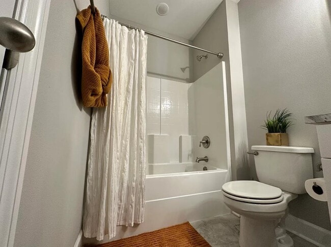 Building Photo - 929 Beaver Creek Way