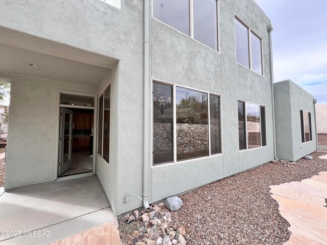 Building Photo - 7449 E Ridge Point Rd