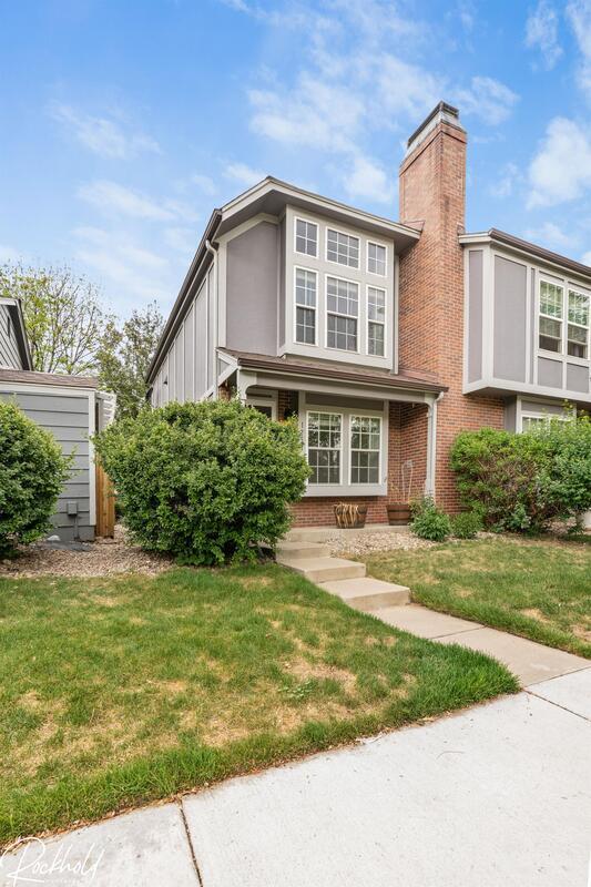 Building Photo - 1253 S Flower Cir