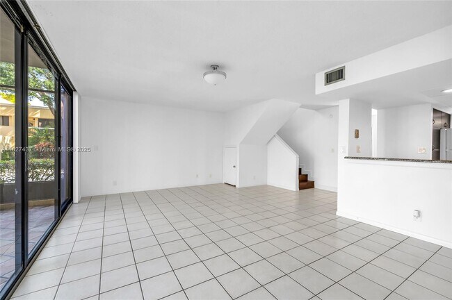 Building Photo - 2821 SW 87th Ave