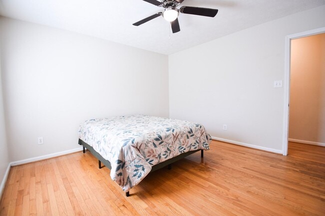 Building Photo - Coming Soon: 3 Bedroom 2.5 Bathroom-Pets Okay