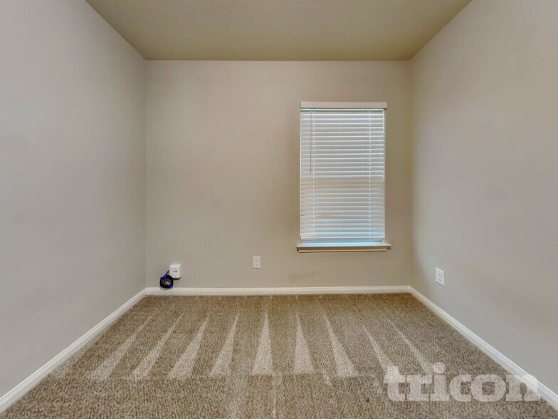 Building Photo - 3414 Summer Mdw