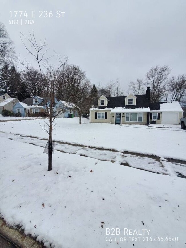 Building Photo - 1774 E 236th St