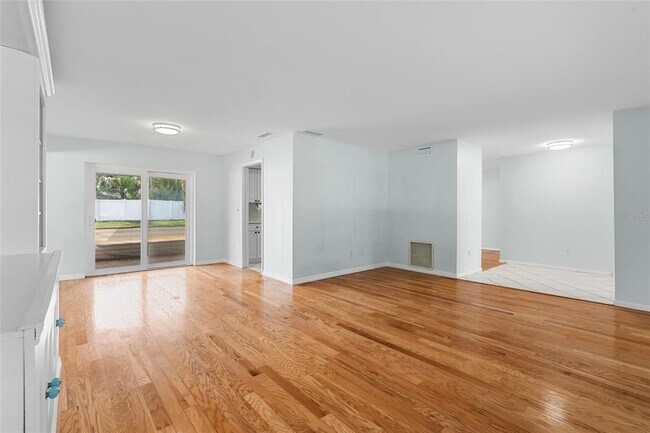 Building Photo - 13236 84th Terrace