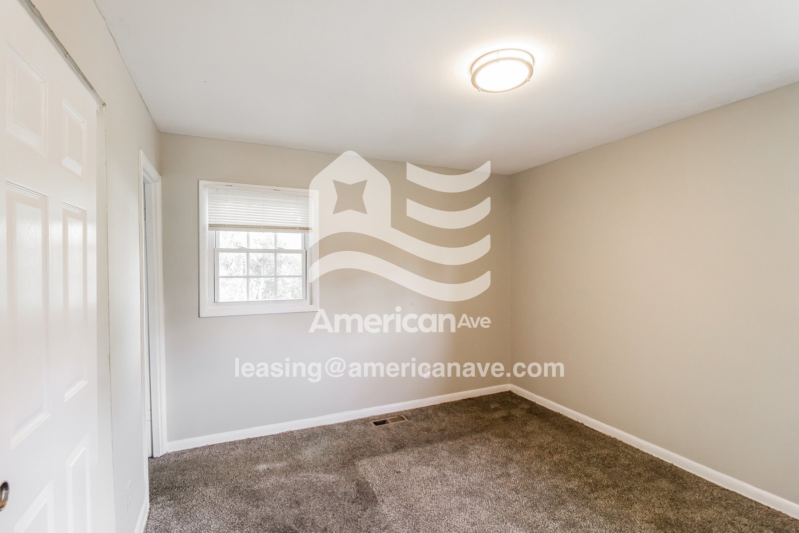 Building Photo - 211 Stevens St