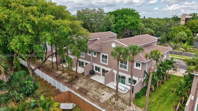 Building Photo - 1533 NW 94th Ave