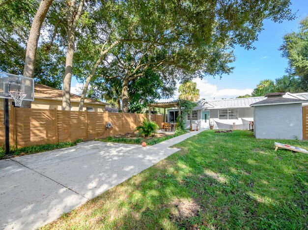 Building Photo - 3905 N Highland Ave