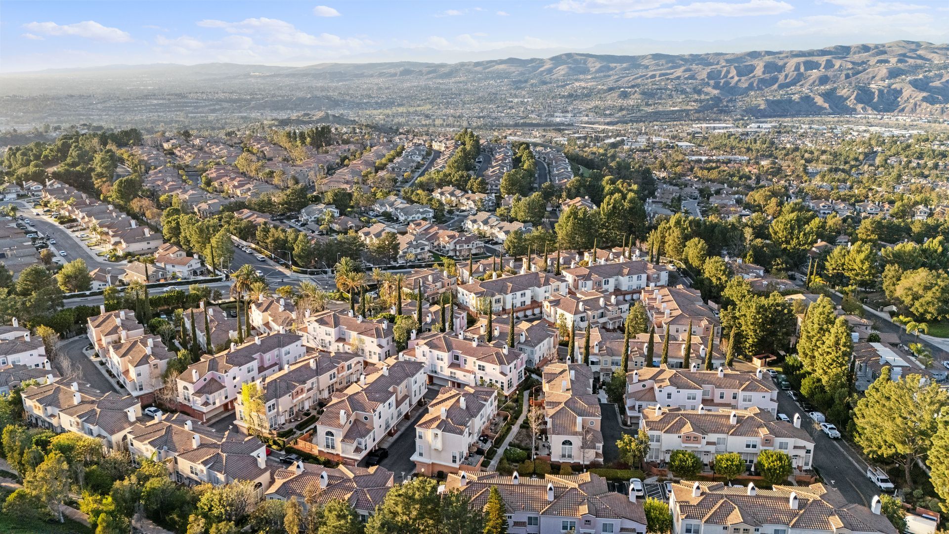 Building Photo - 1050 S Volterra Way