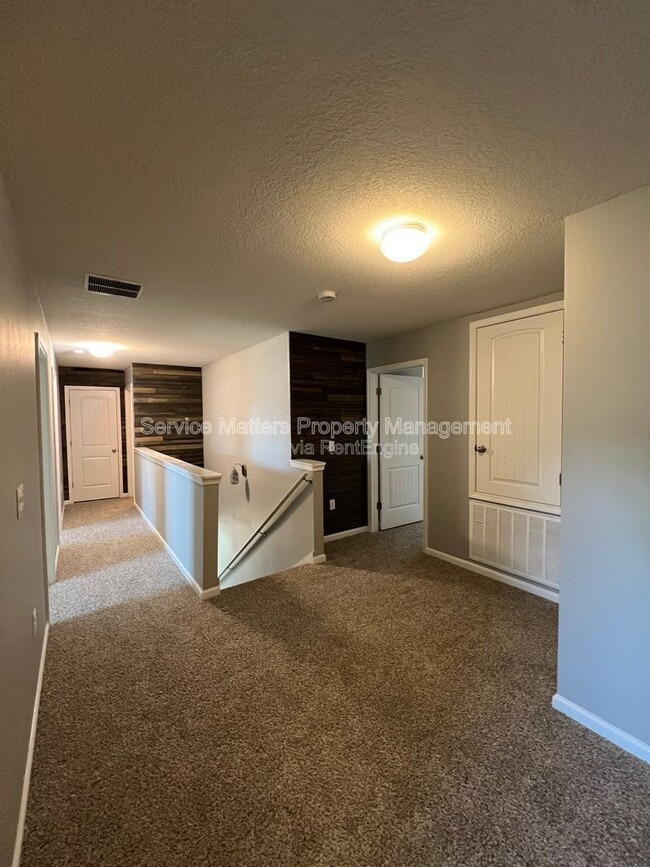 Building Photo - 5881 Old Plantation Court