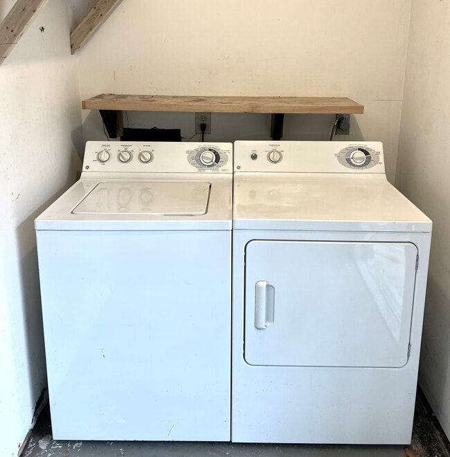 Building Photo - 4913 Marlin Ct