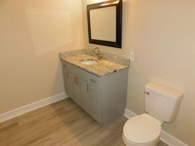 Building Photo - Fully Remodeled Rooming House in Quiet North Side Neighborhood with High End Appointments