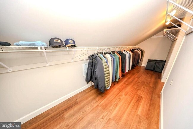 Building Photo - 11585 Nellings Pl