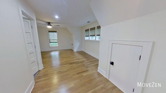 Building Photo - 1265 Pinecrest Ave