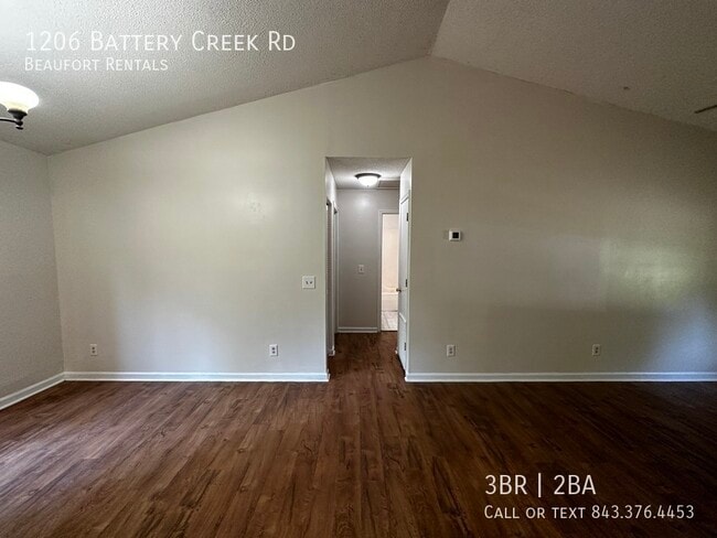 Building Photo - 1206 Battery Creek Rd