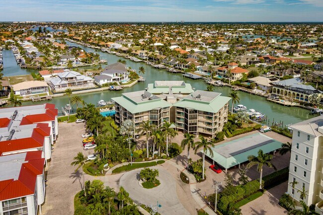 Building Photo - Tropical isle