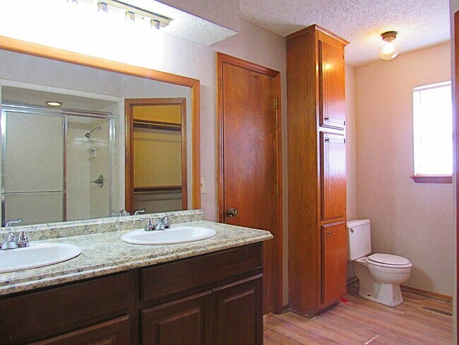 Building Photo - 12400 Eric Field Pl