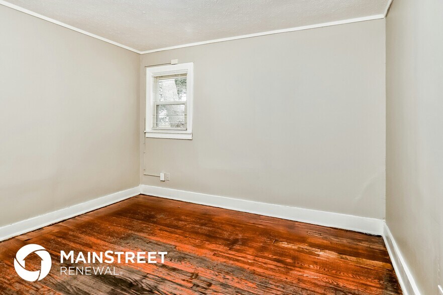 Building Photo - 4144 Sunset Ave