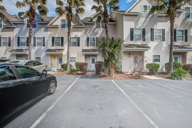 Building Photo - 4902 Lake Palmetto Ln