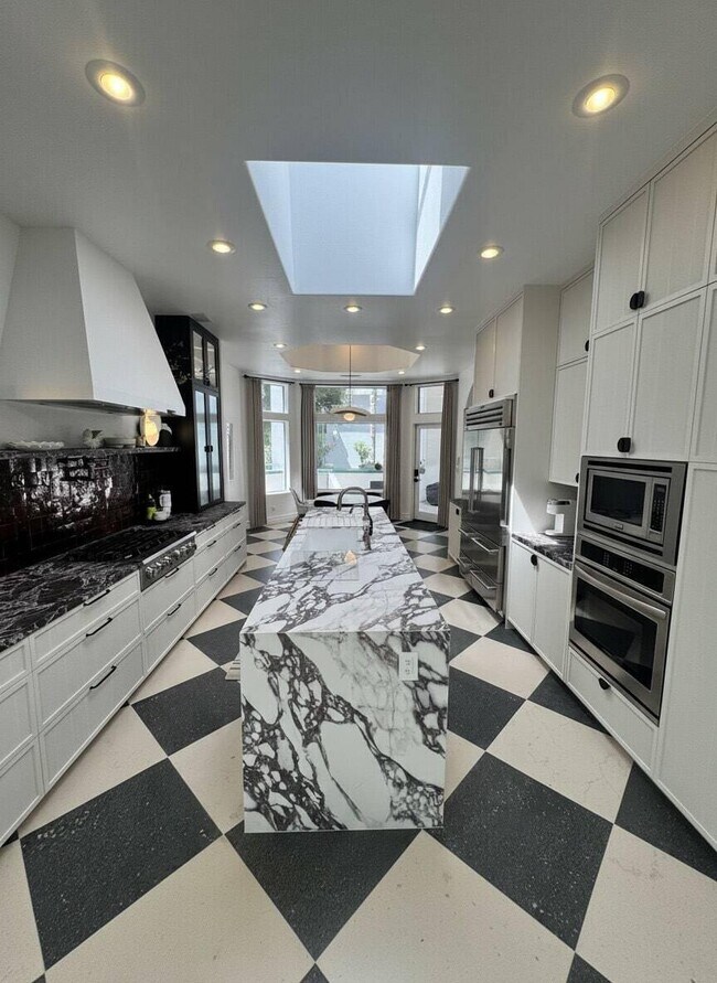 Building Photo - 70710 Frank Sinatra Dr