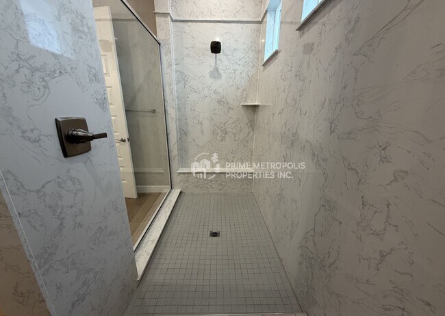 Building Photo - 681 Bacarra St