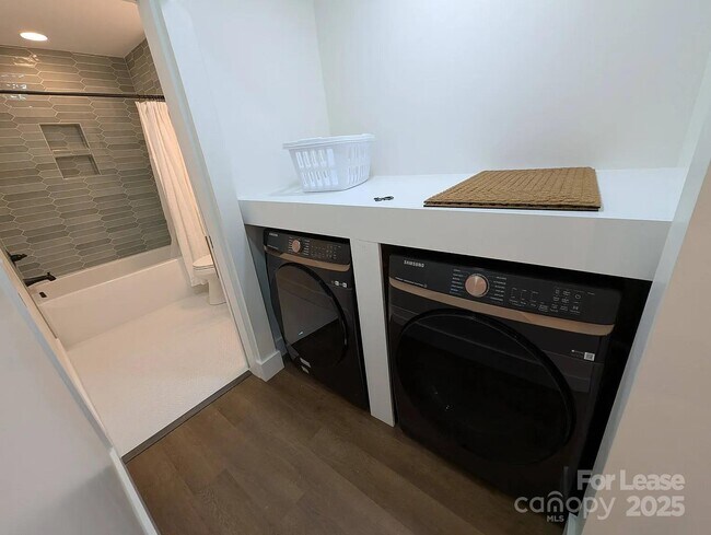 Building Photo - 24 Woodrow Ave