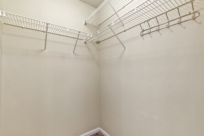 Building Photo - 115 Revolution Dr
