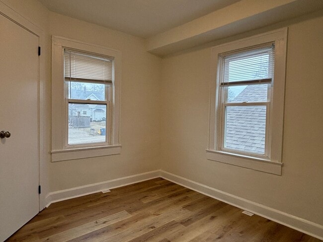 Building Photo - 83 N Ewing St