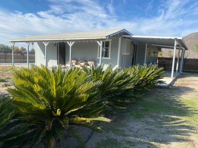 Primary Photo - 40094 Sunset Ln