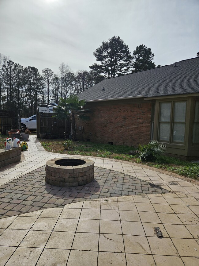 Building Photo - 44 Cone Ln