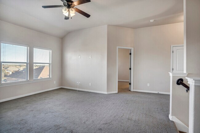 Building Photo - 6900 Deorsam Loop