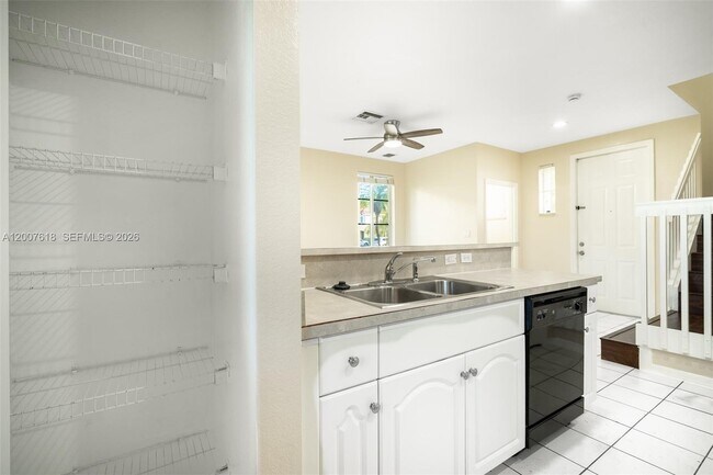 Building Photo - 6051 SW 19th Pl