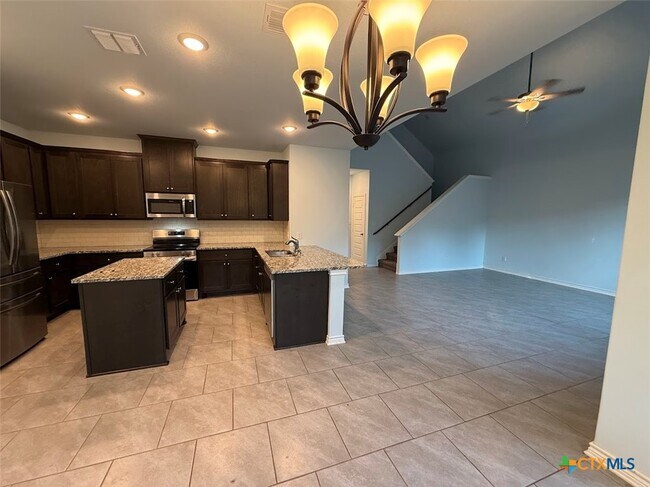 Building Photo - 382 Susie Dr