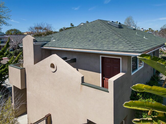 Building Photo - Charming Coastal Studio in Carlsbad - Furn...