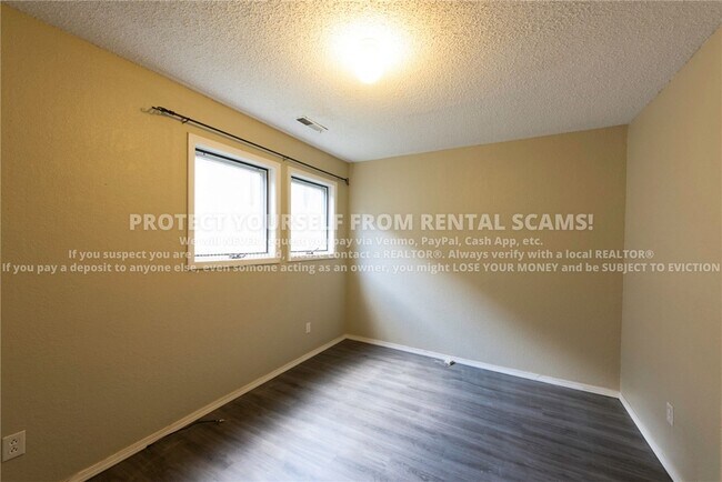 Building Photo - 27 Estes Dr
