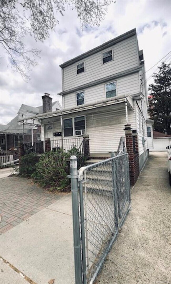 Building Photo - 56-33 138th St