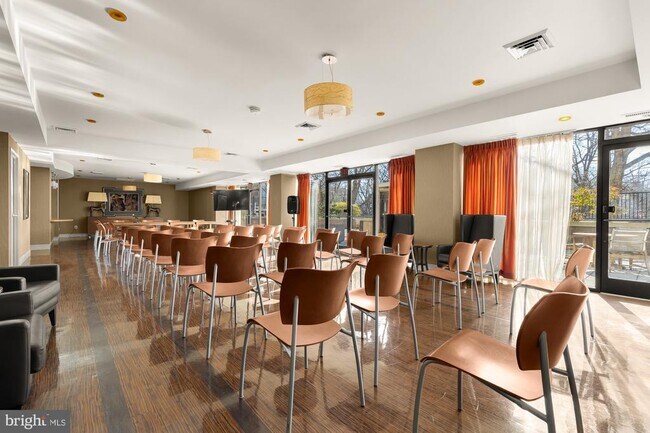 Building Photo - 4620 N Park Ave