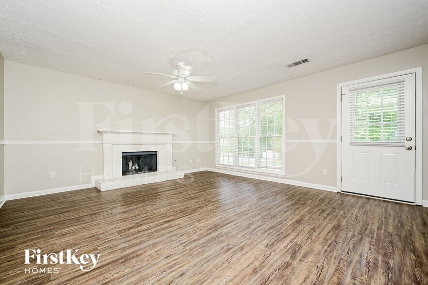 Building Photo - 55 Cinnamon Fern Cir