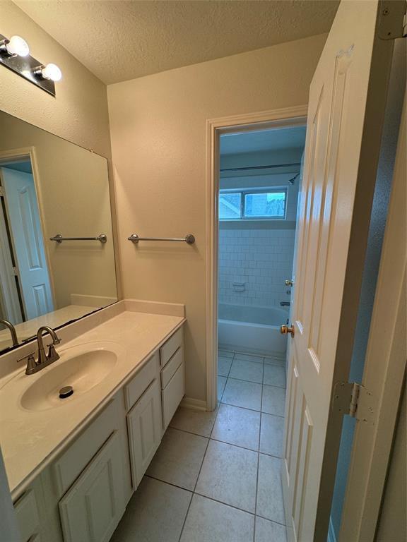 Building Photo - 22327 Bellows Bend Dr