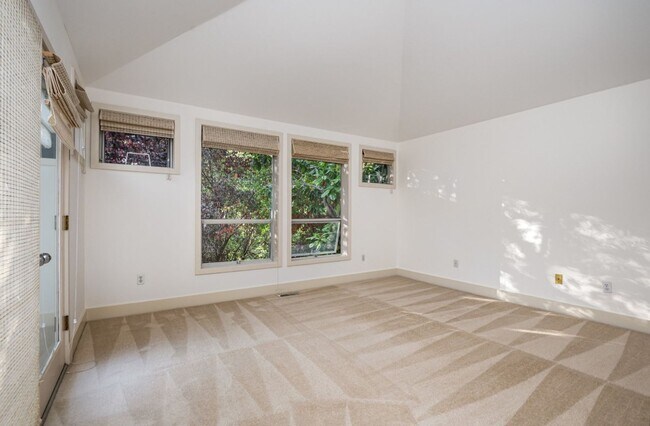 Building Photo - 3Bd/3Ba Seattle House