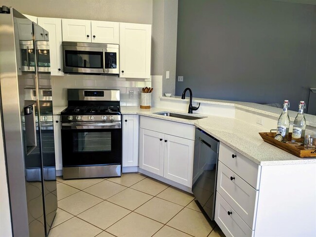 Building Photo - 3631 Walleye Cove